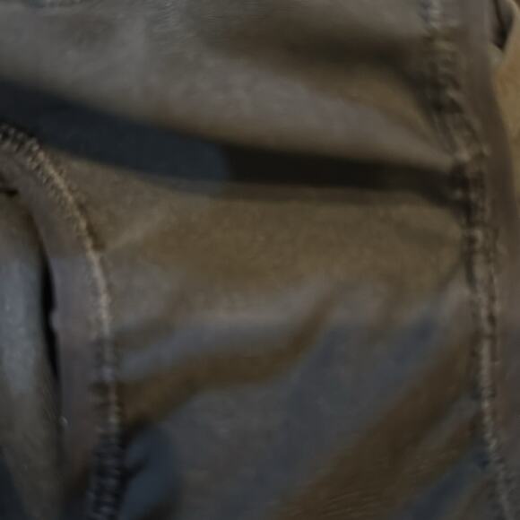 LULULEMON Tracker 4" Short 4 Incognito Camo Gator Green - Picture 9 of 10